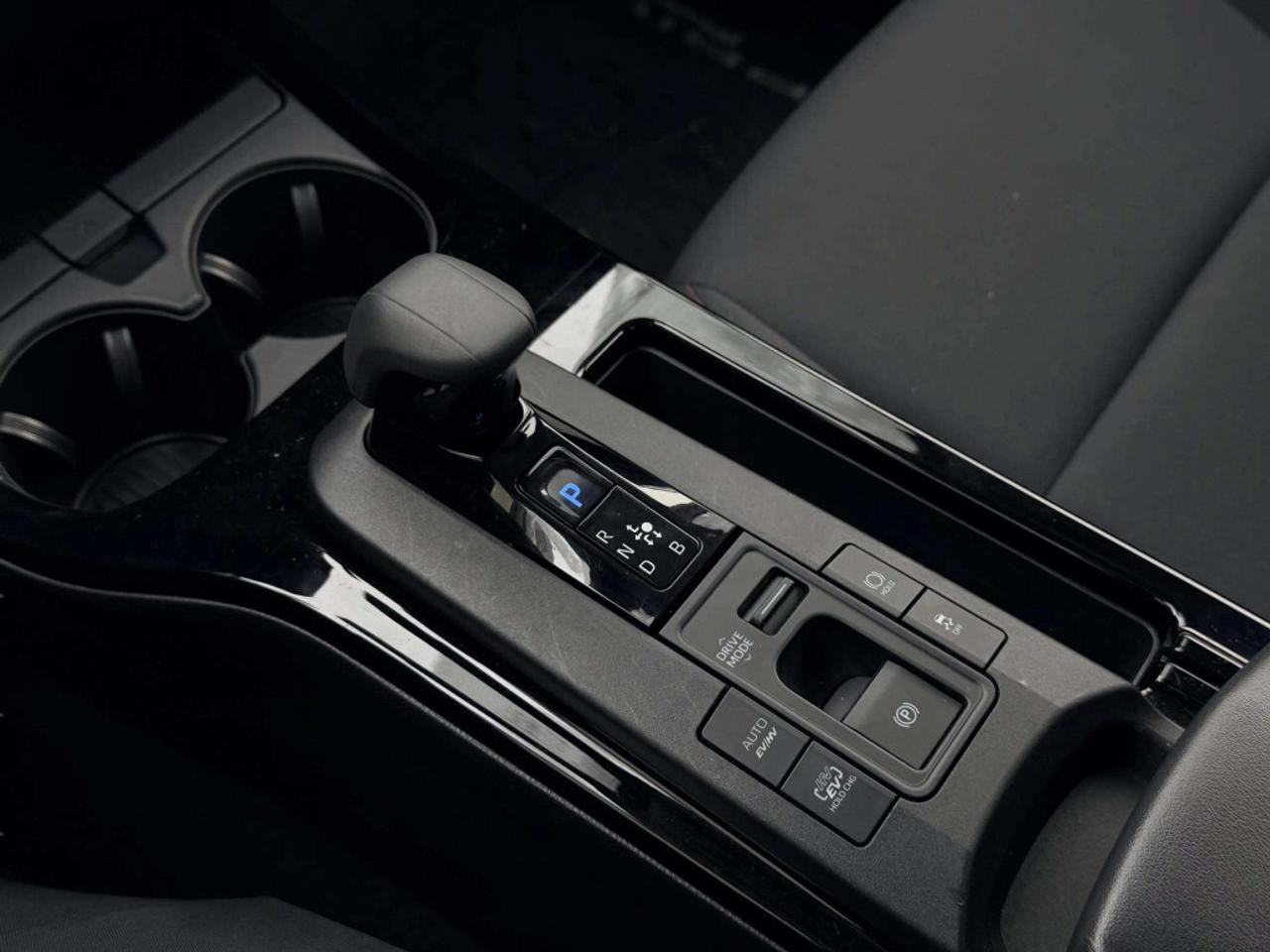 2023 Toyota Prius Prime SE Premium 4dr  CVT Photo