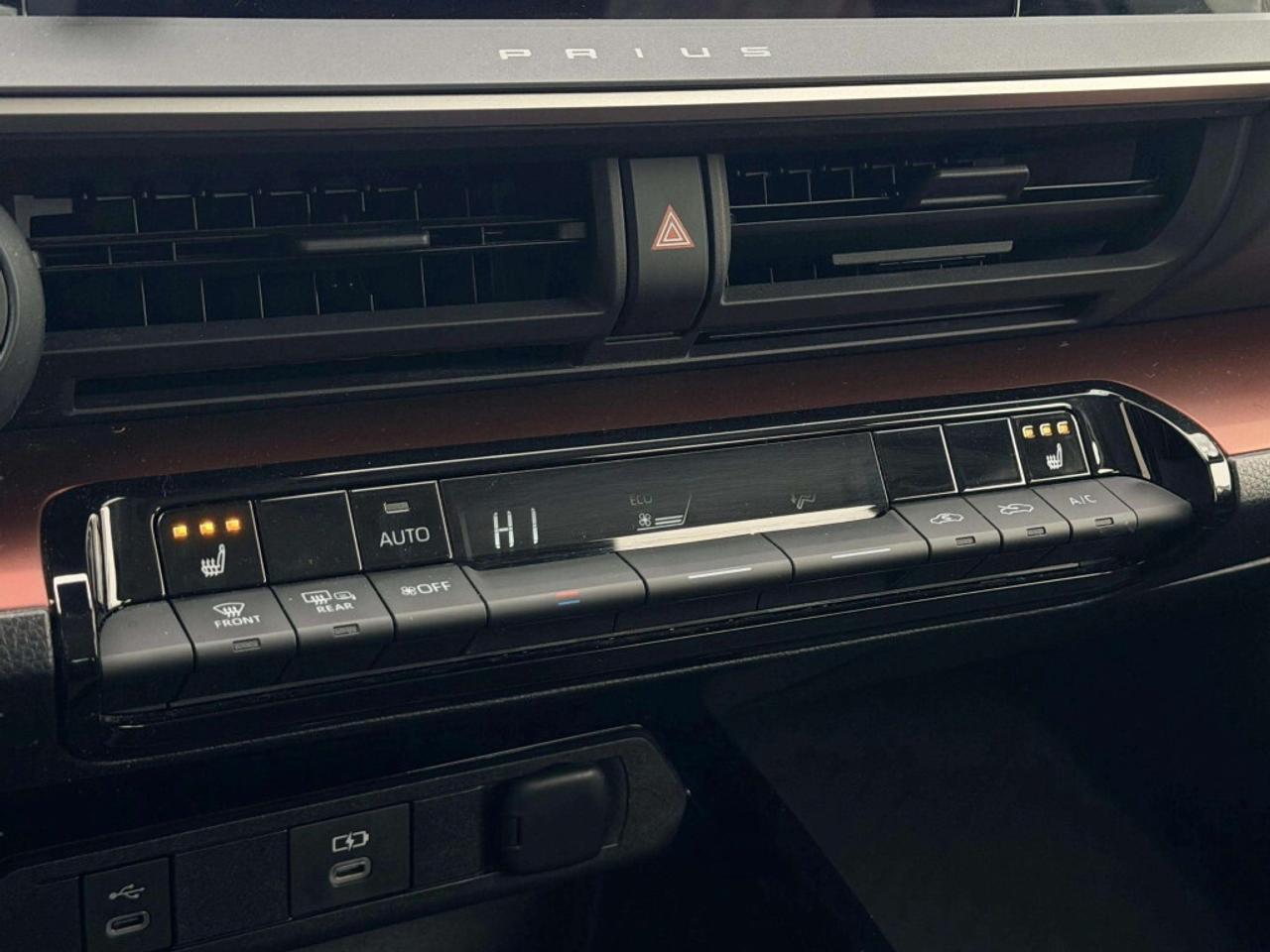 2023 Toyota Prius Prime SE Premium 4dr  CVT Photo