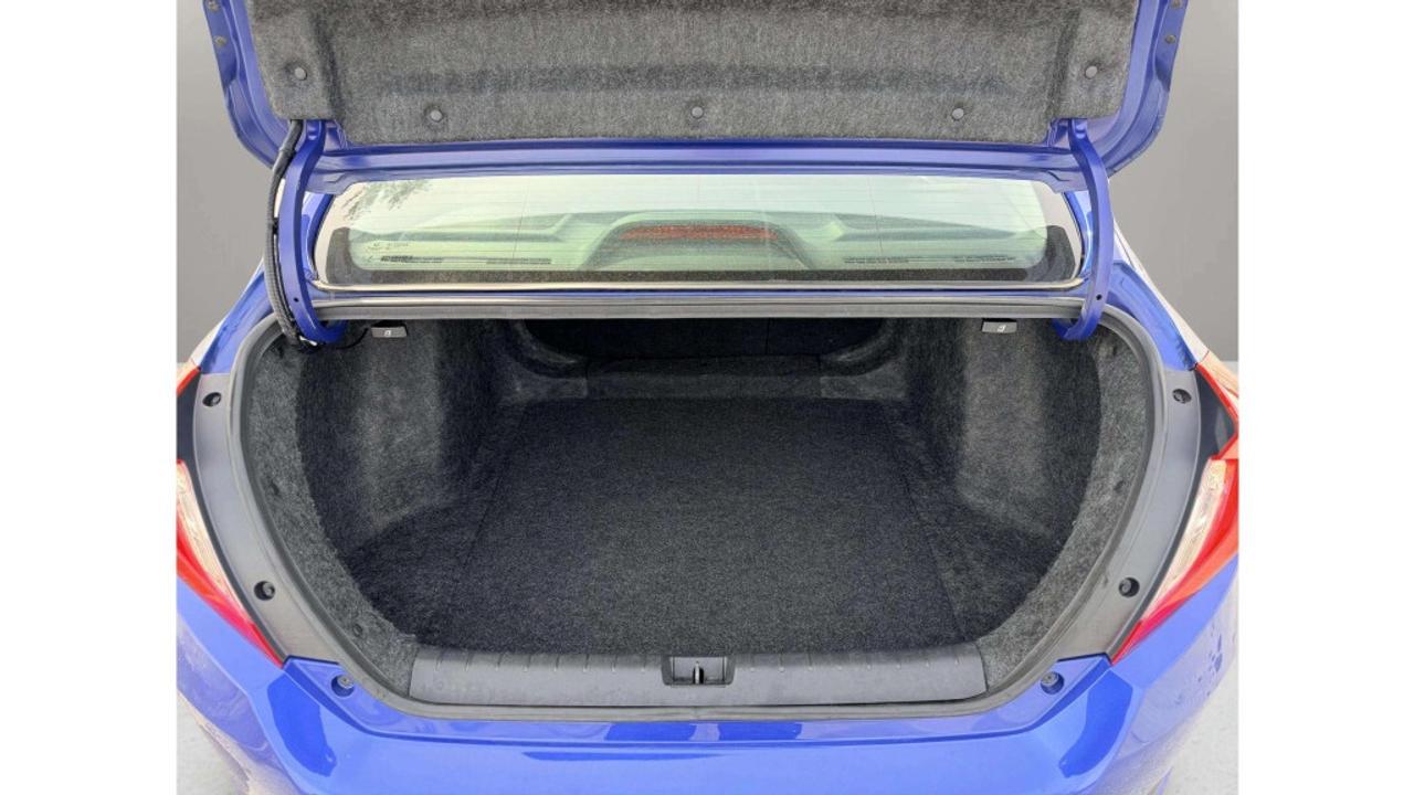 2018 Honda Civic Sedan SE CVT Photo