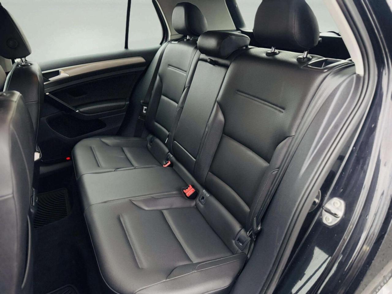 2015 Volkswagen Golf 3dr Hatchback 1.8 TSI Trendline Photo