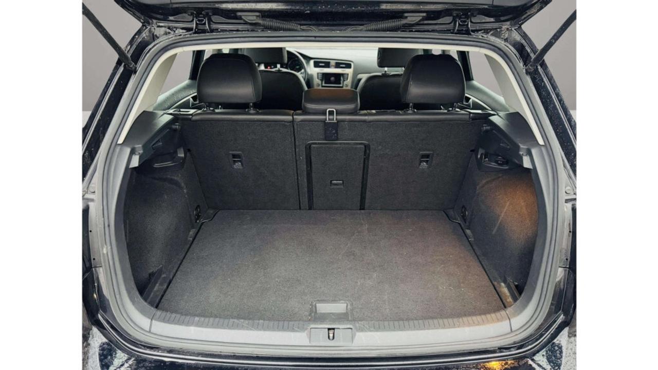 2015 Volkswagen Golf 3dr Hatchback 1.8 TSI Trendline Photo