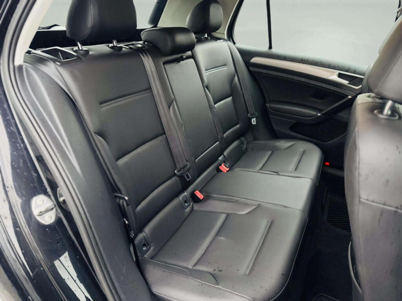 2015 Volkswagen Golf 3dr Hatchback 1.8 TSI Trendline Photo