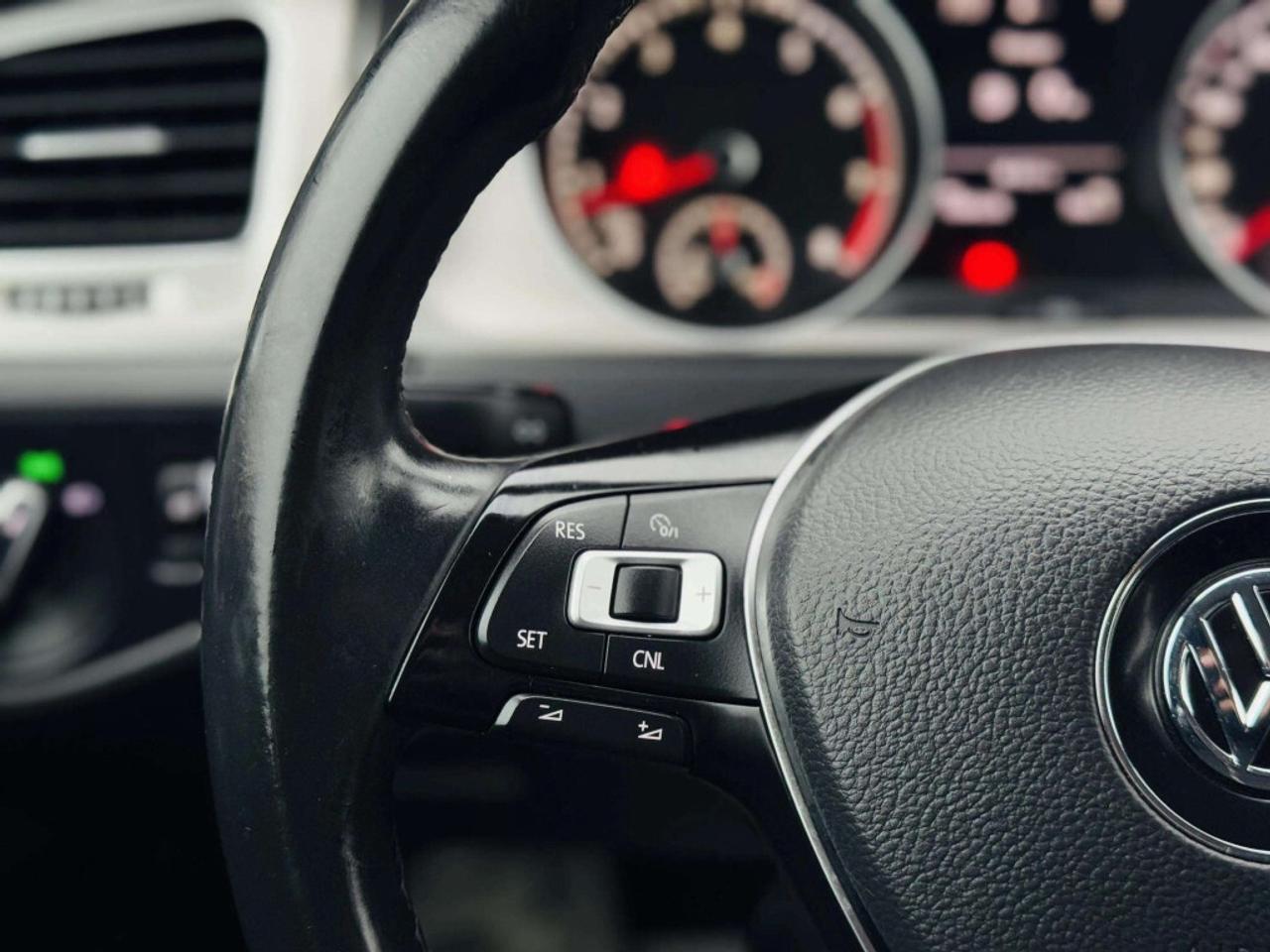 2015 Volkswagen Golf 3dr Hatchback 1.8 TSI Trendline Photo