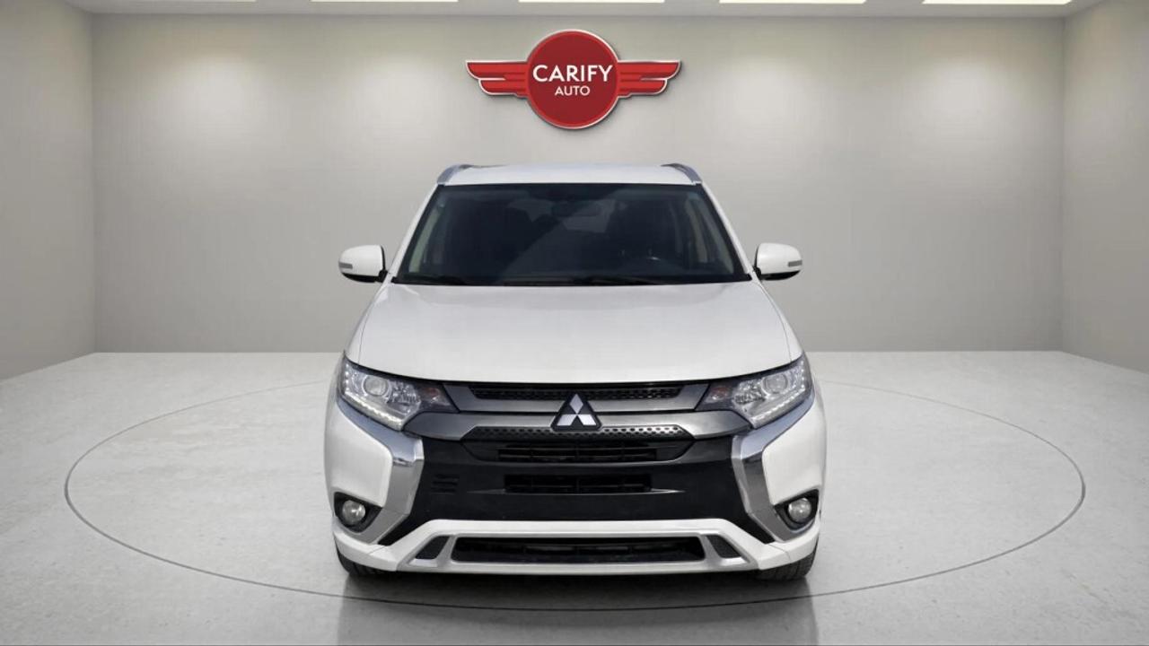 2022 Mitsubishi Outlander PHEV SEL  AWC Photo