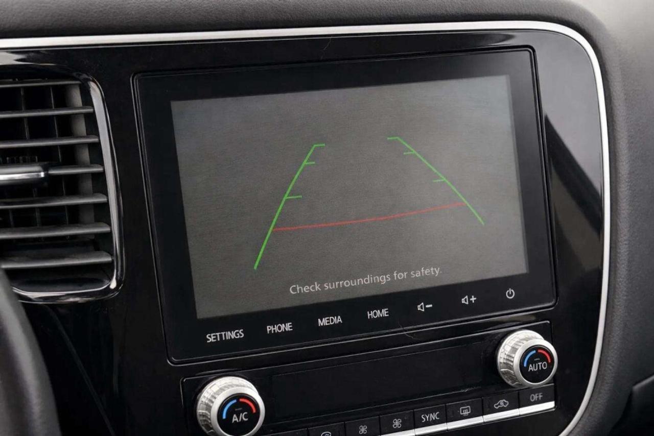 2022 Mitsubishi Outlander PHEV SEL  AWC Photo