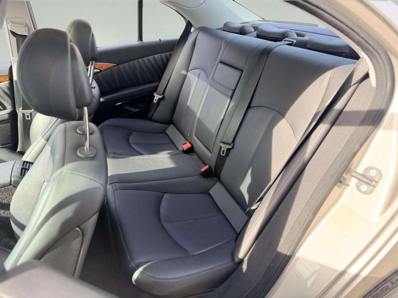 2007 Mercedes-Benz E-Class 4dr Sedan 3.5L 4MATIC Photo