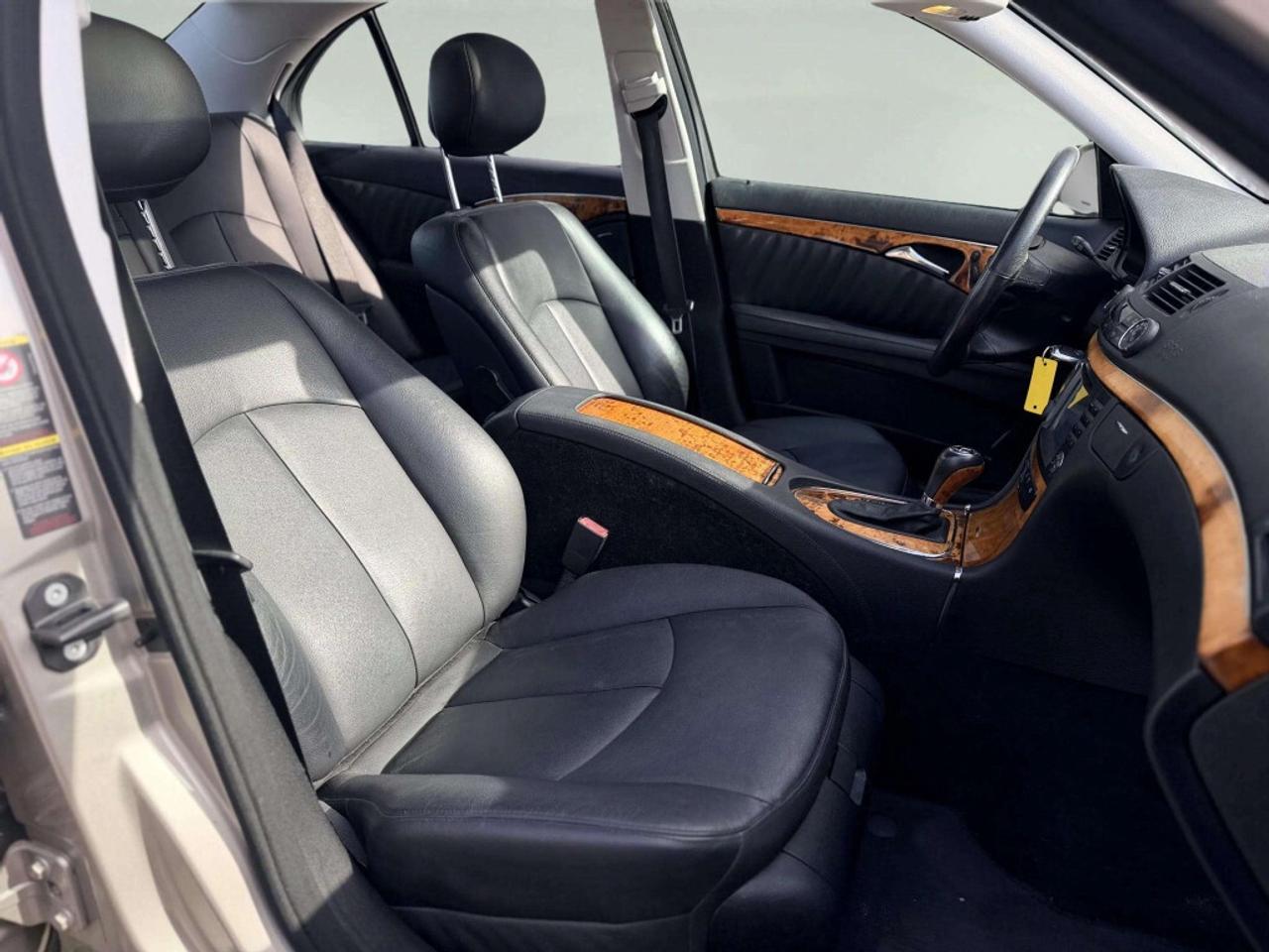 2007 Mercedes-Benz E-Class 4dr Sedan 3.5L 4MATIC Photo