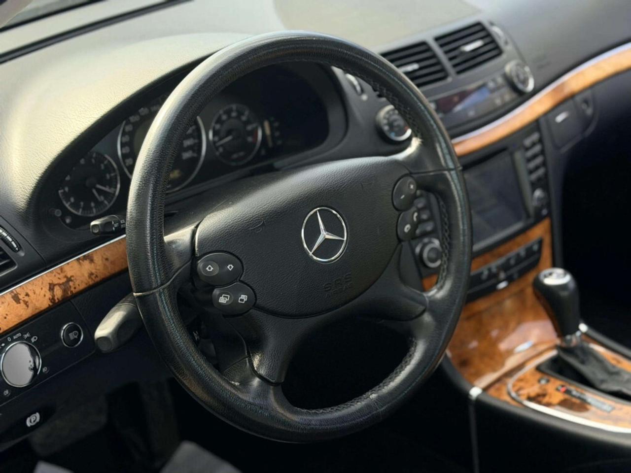 2007 Mercedes-Benz E-Class 4dr Sedan 3.5L 4MATIC Photo