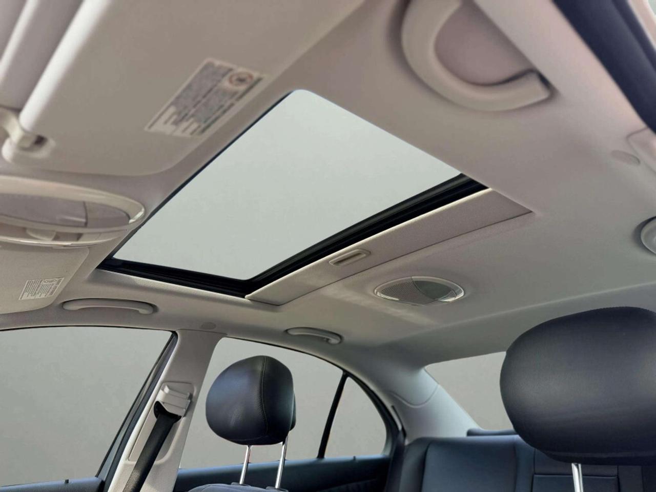 2007 Mercedes-Benz E-Class 4dr Sedan 3.5L 4MATIC Photo