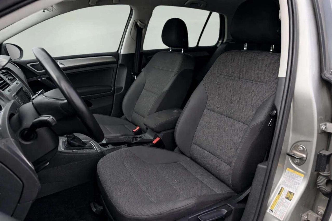 2015 Volkswagen Golf 1.8 TSI Trendline Photo