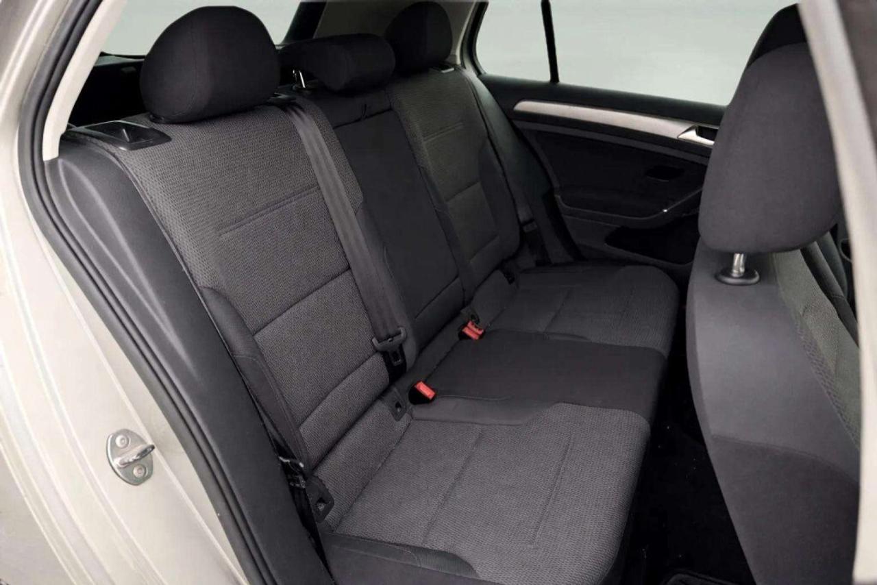 2015 Volkswagen Golf 1.8 TSI Trendline Photo