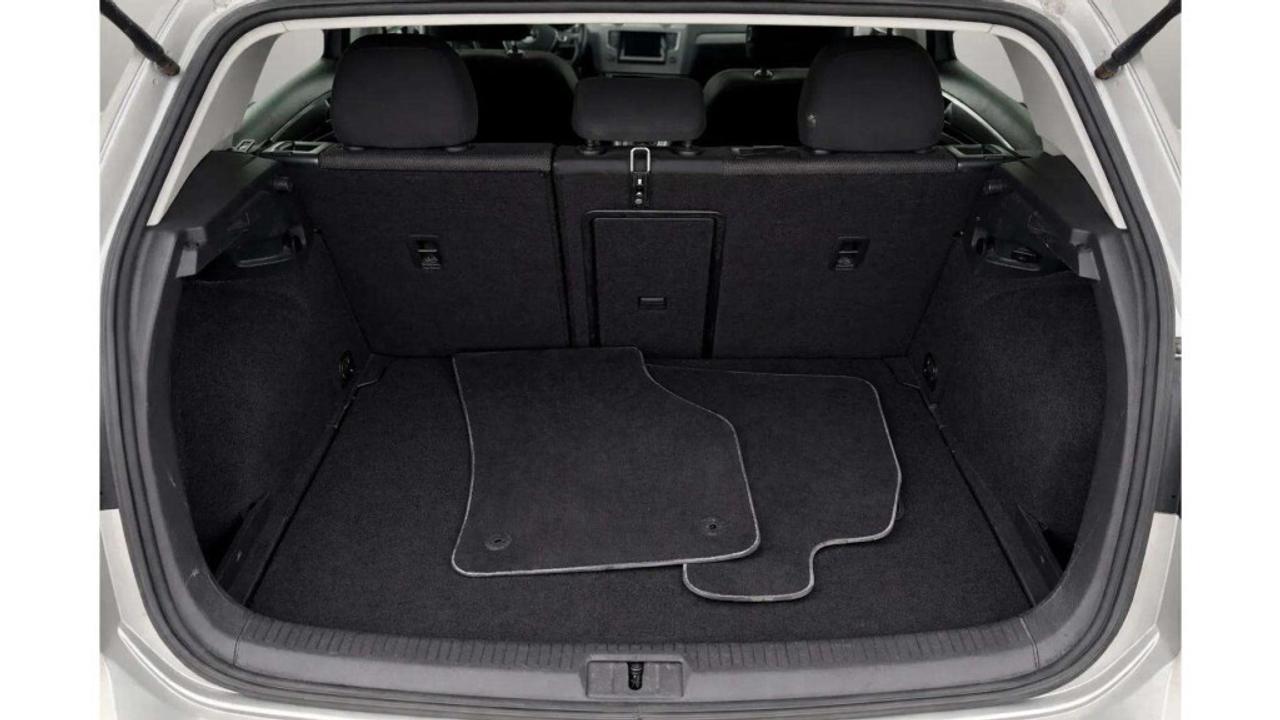 2015 Volkswagen Golf 1.8 TSI Trendline Photo