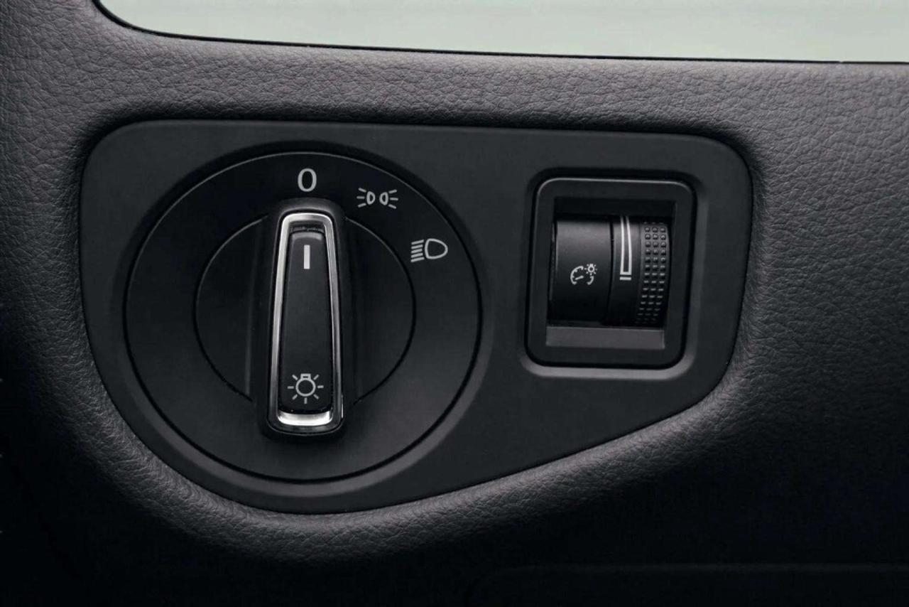 2015 Volkswagen Golf 1.8 TSI Trendline Photo