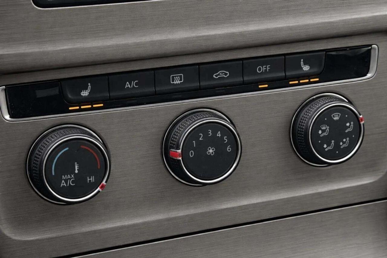 2015 Volkswagen Golf 1.8 TSI Trendline Photo