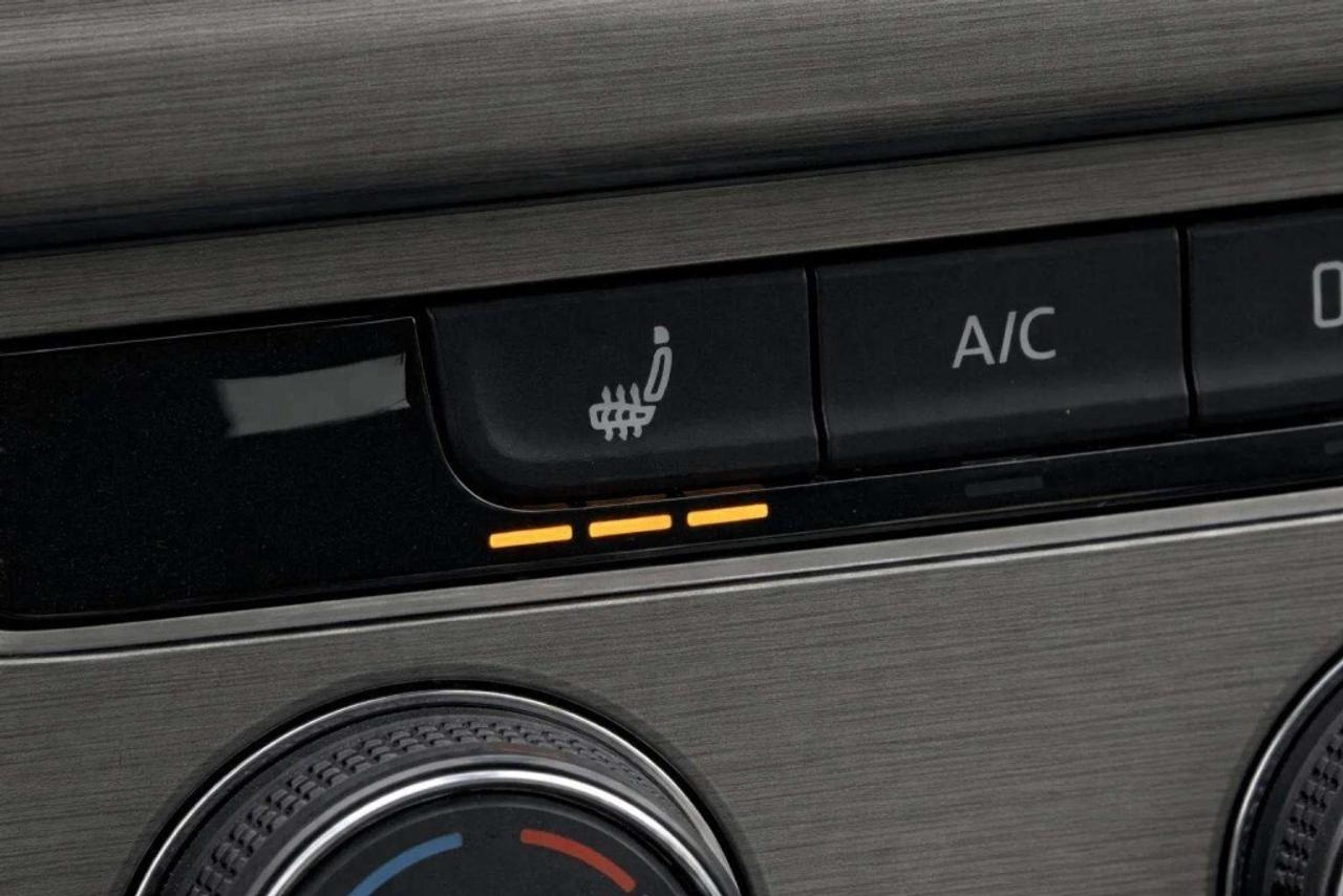 2015 Volkswagen Golf 1.8 TSI Trendline Photo