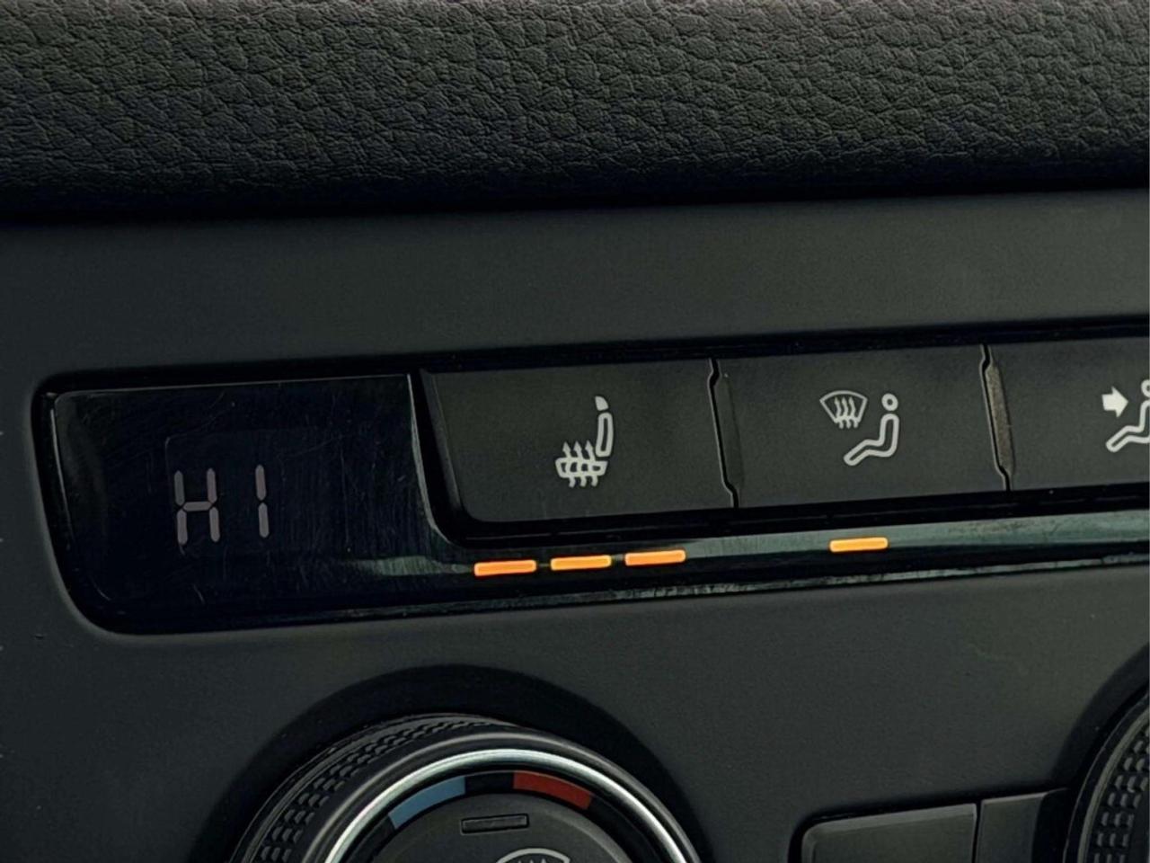 2017 Volkswagen Tiguan 4Motion Wolfsburg Edition Photo