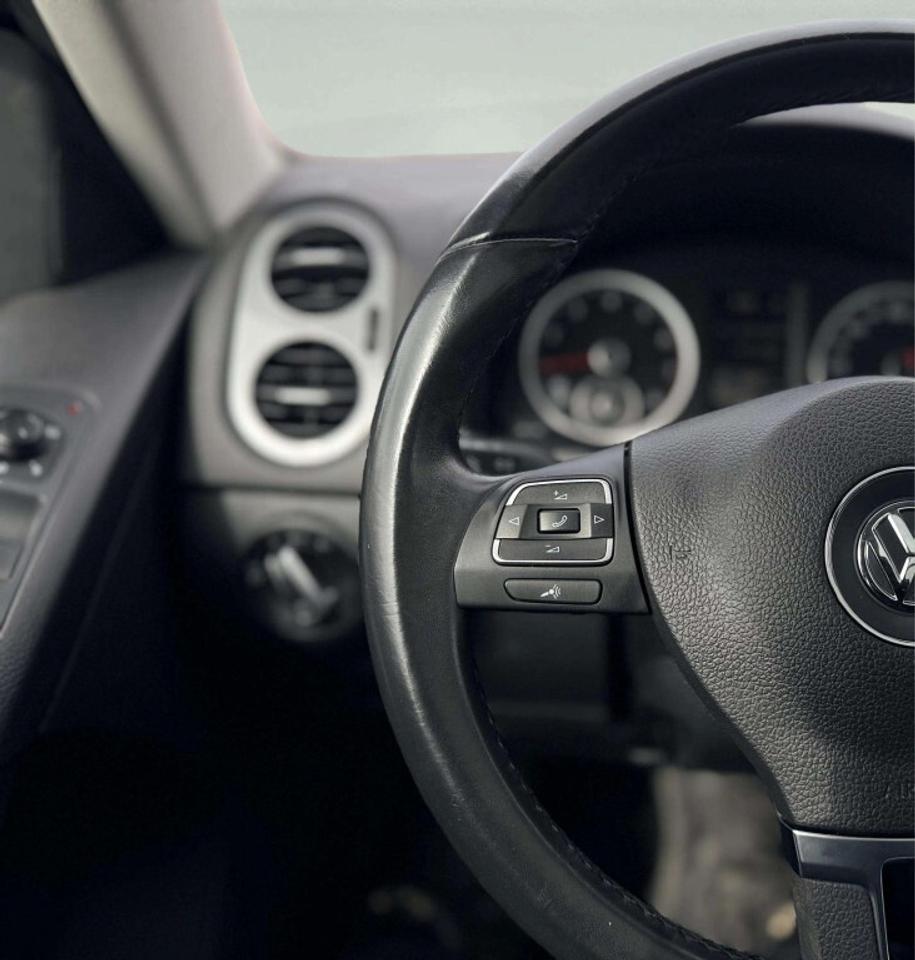 2017 Volkswagen Tiguan 4Motion Wolfsburg Edition Photo