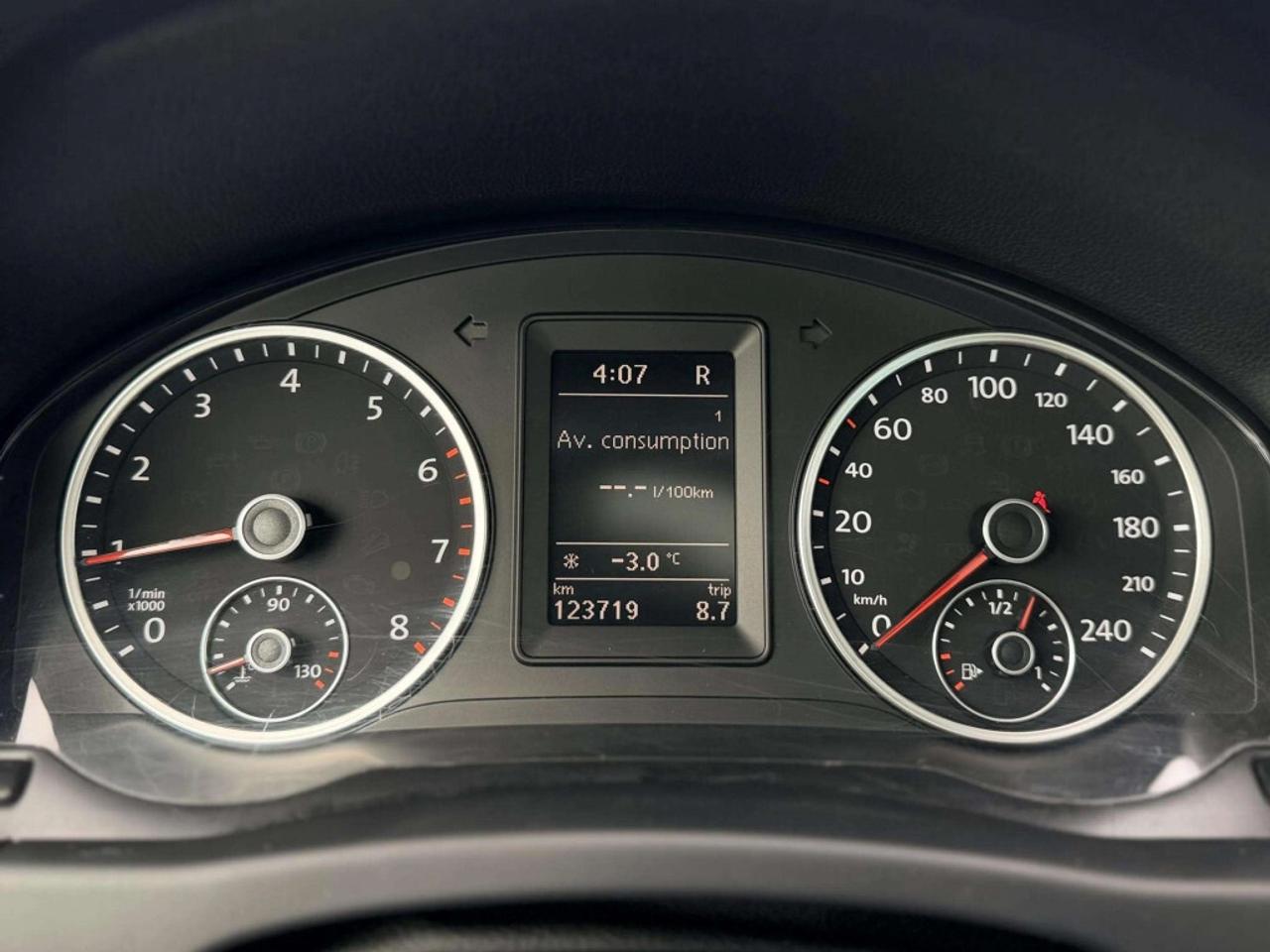 2017 Volkswagen Tiguan 4Motion Wolfsburg Edition Photo