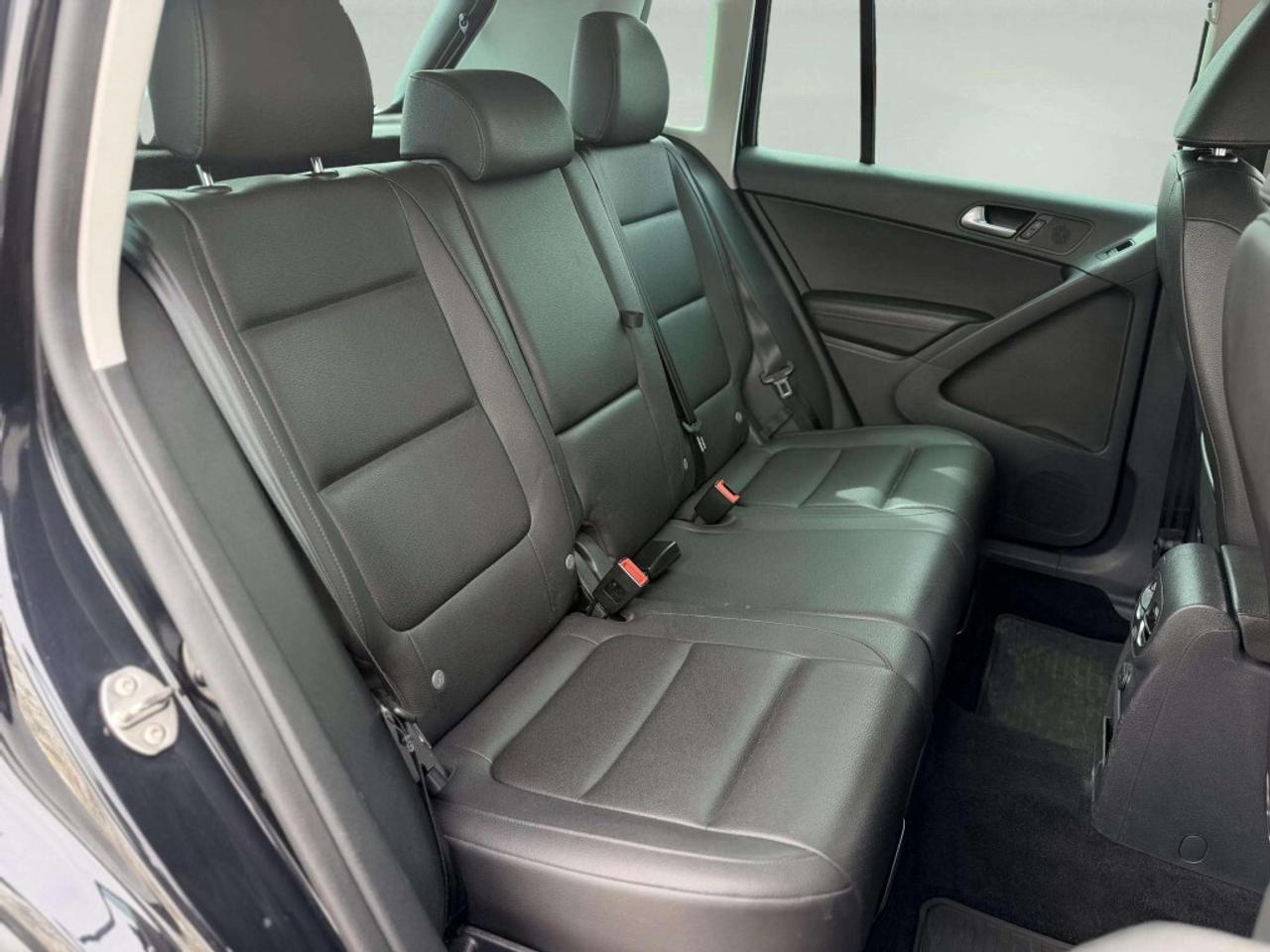 2017 Volkswagen Tiguan 4Motion Wolfsburg Edition Photo