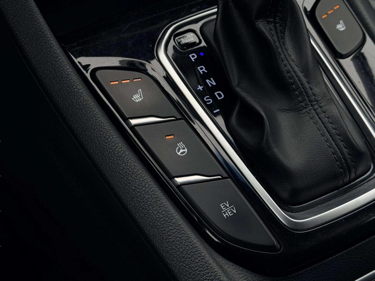 2018 Hyundai IONIQ PLUG IN HYBRID Photo