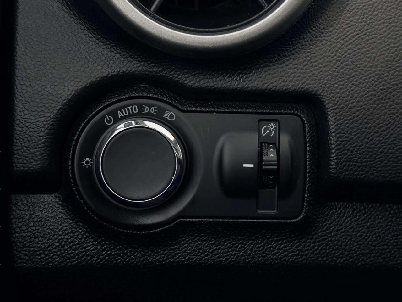 2016 Chevrolet Trax AWD LT Photo