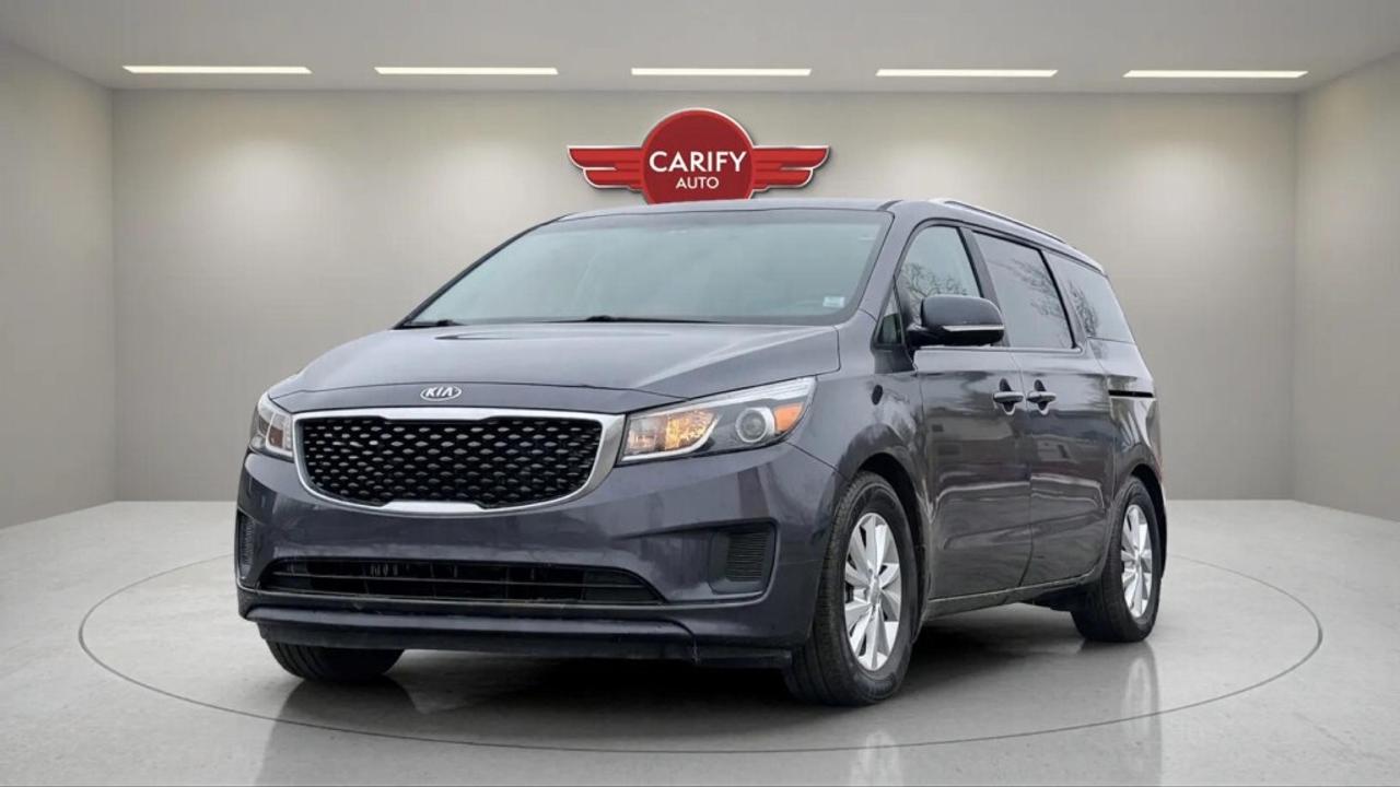 2015 Kia Sedona LX Photo0