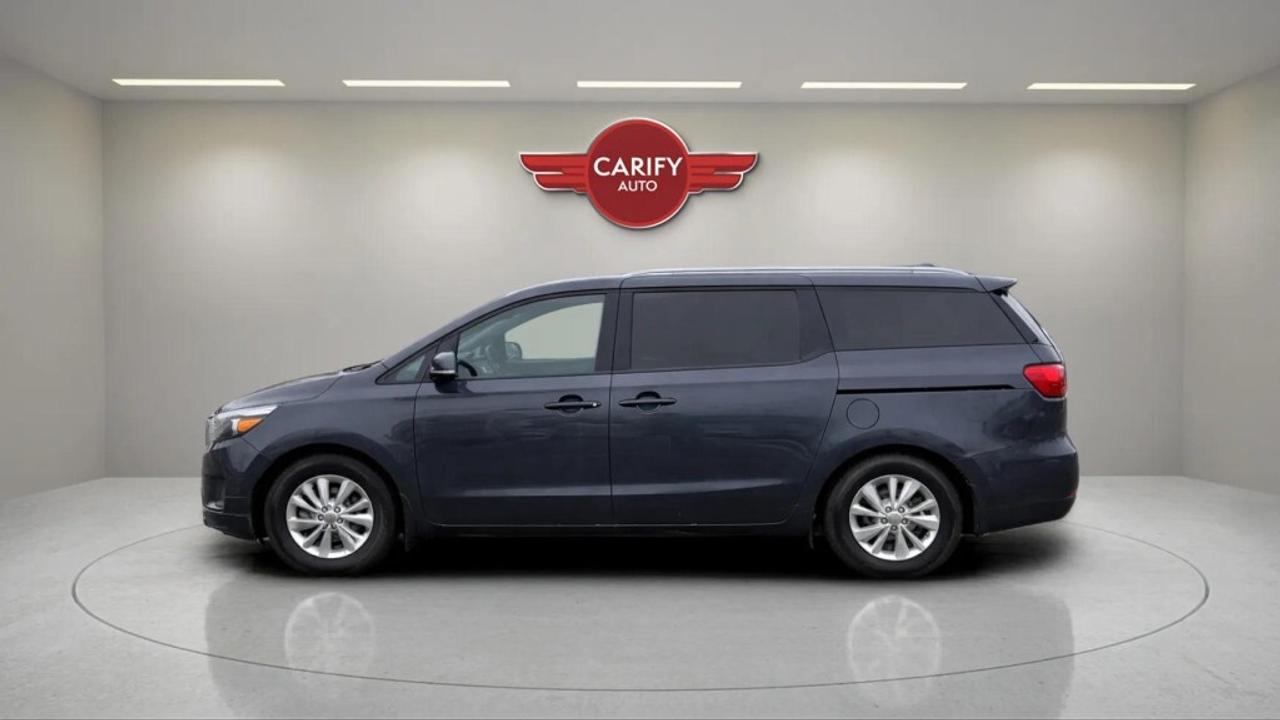 2015 Kia Sedona LX Photo