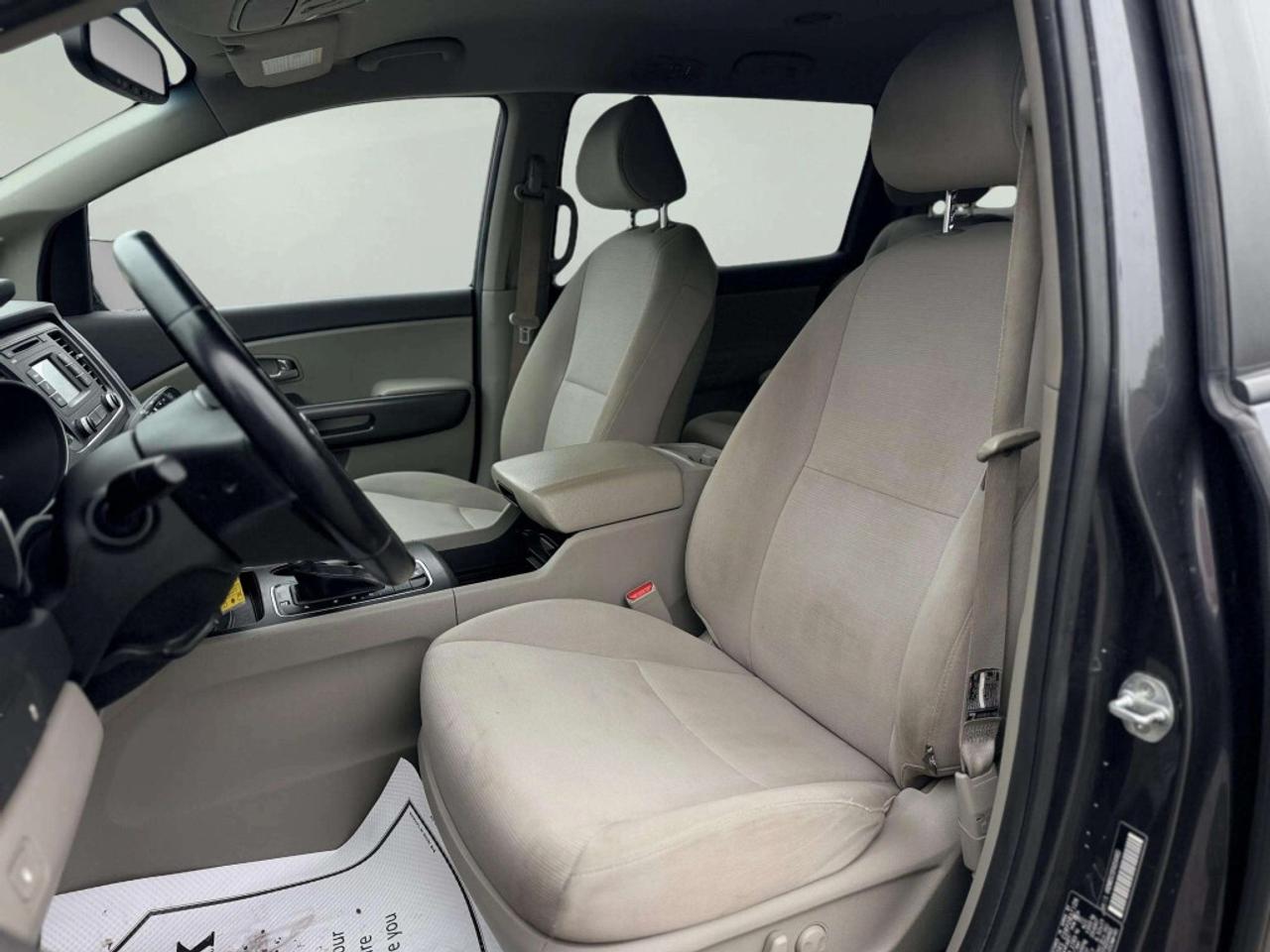 2015 Kia Sedona LX Photo