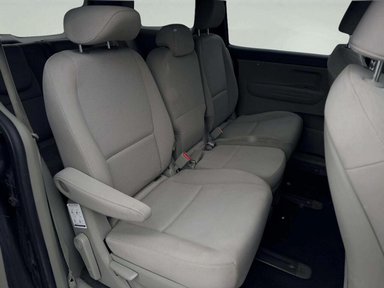 2015 Kia Sedona LX Photo