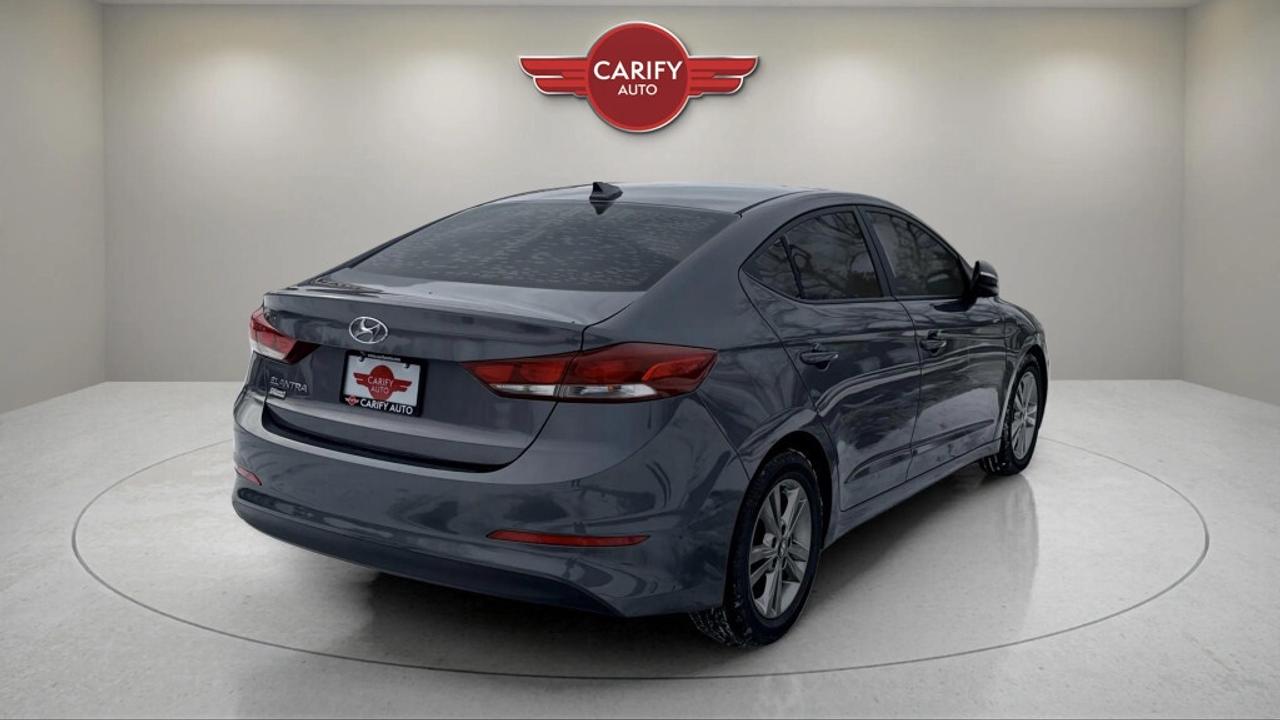 2017 Hyundai Elantra GLS Photo