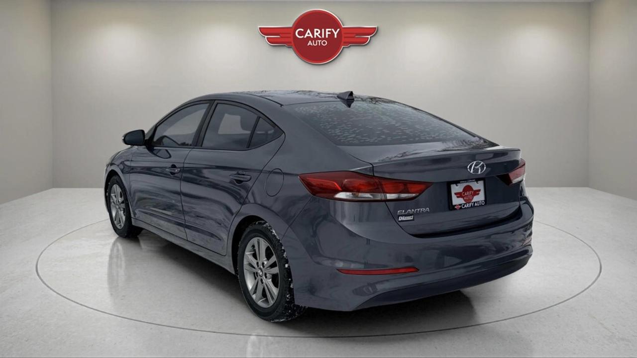 2017 Hyundai Elantra GLS Photo