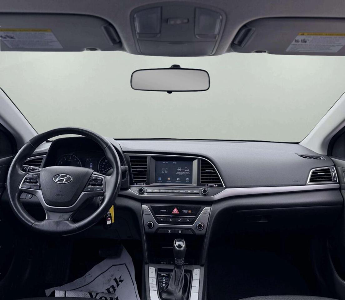 2017 Hyundai Elantra GLS Photo