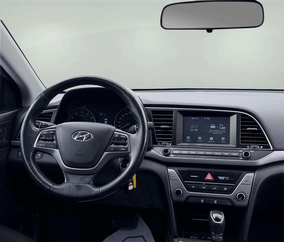 2017 Hyundai Elantra GLS Photo