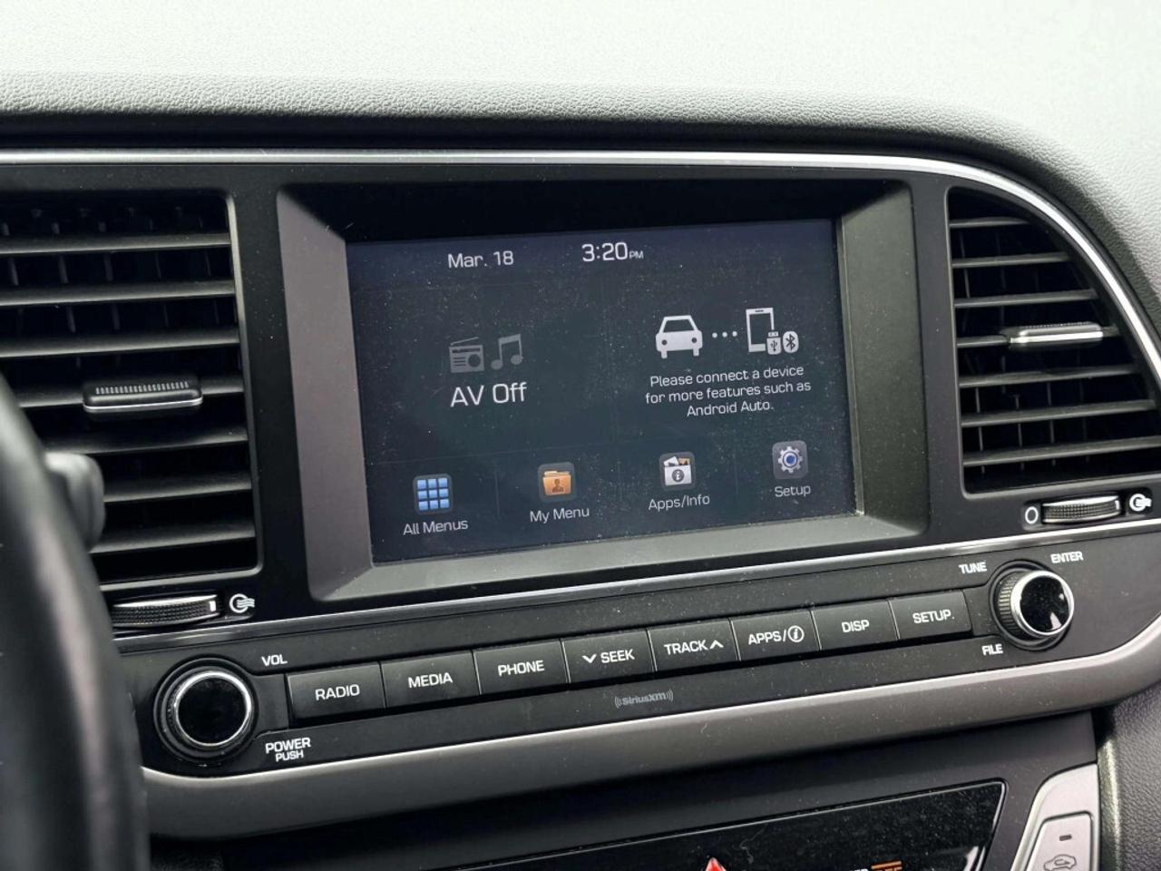 2017 Hyundai Elantra GLS Photo