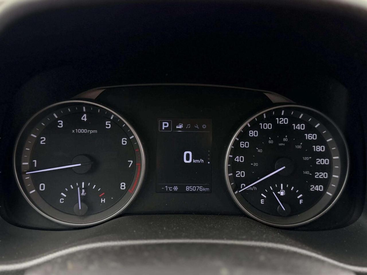 2017 Hyundai Elantra GLS Photo