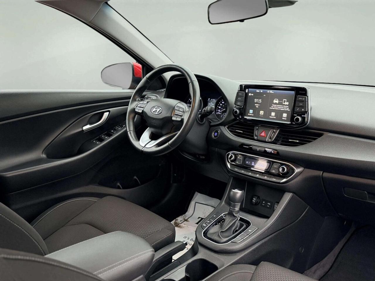 2019 Hyundai Elantra GT Luxury Photo