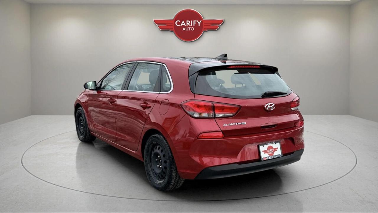 2019 Hyundai Elantra GT Luxury Photo