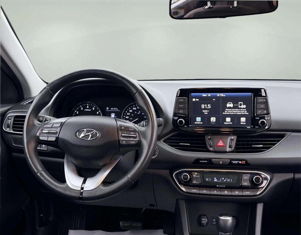 2019 Hyundai Elantra GT Luxury Photo