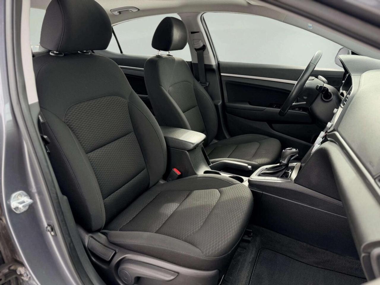 2019 Hyundai Elantra PREFERRED AUTOMATIC Photo