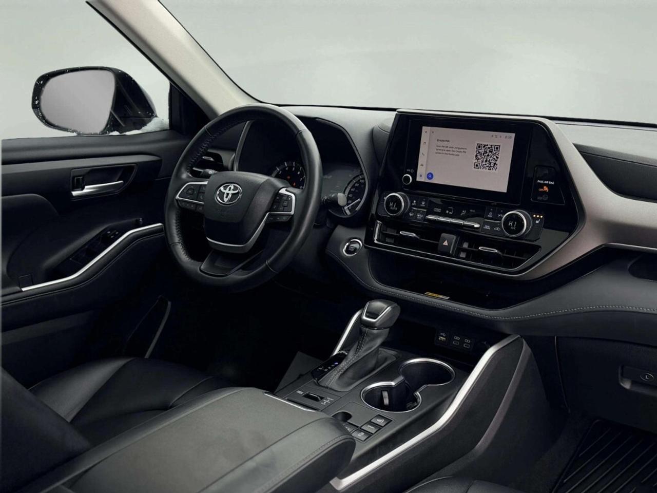 2023 Toyota Highlander XLE Photo