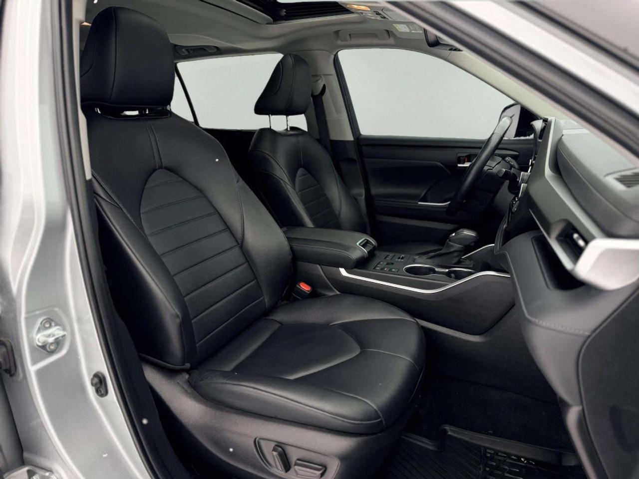 2023 Toyota Highlander XLE Photo