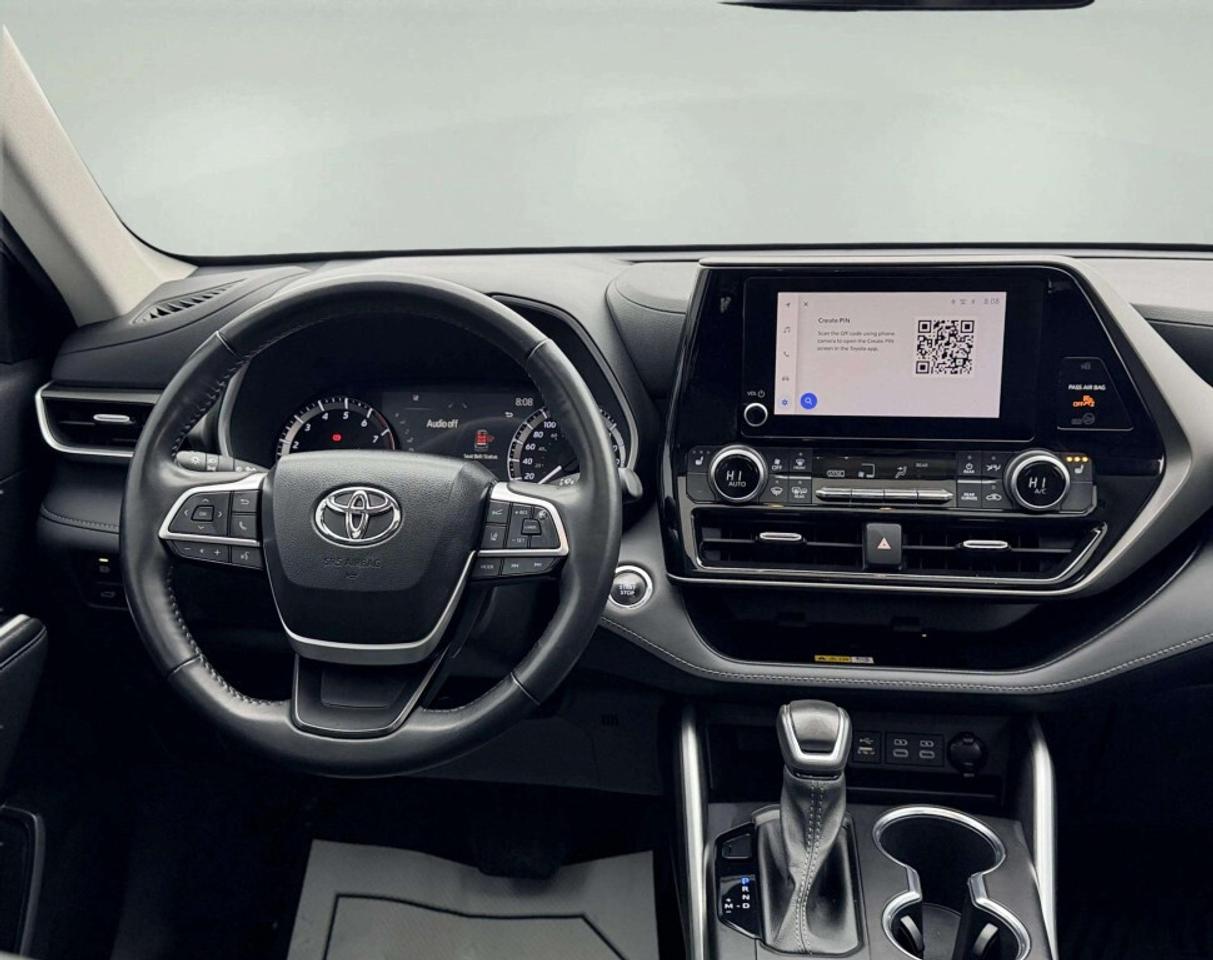 2023 Toyota Highlander XLE Photo