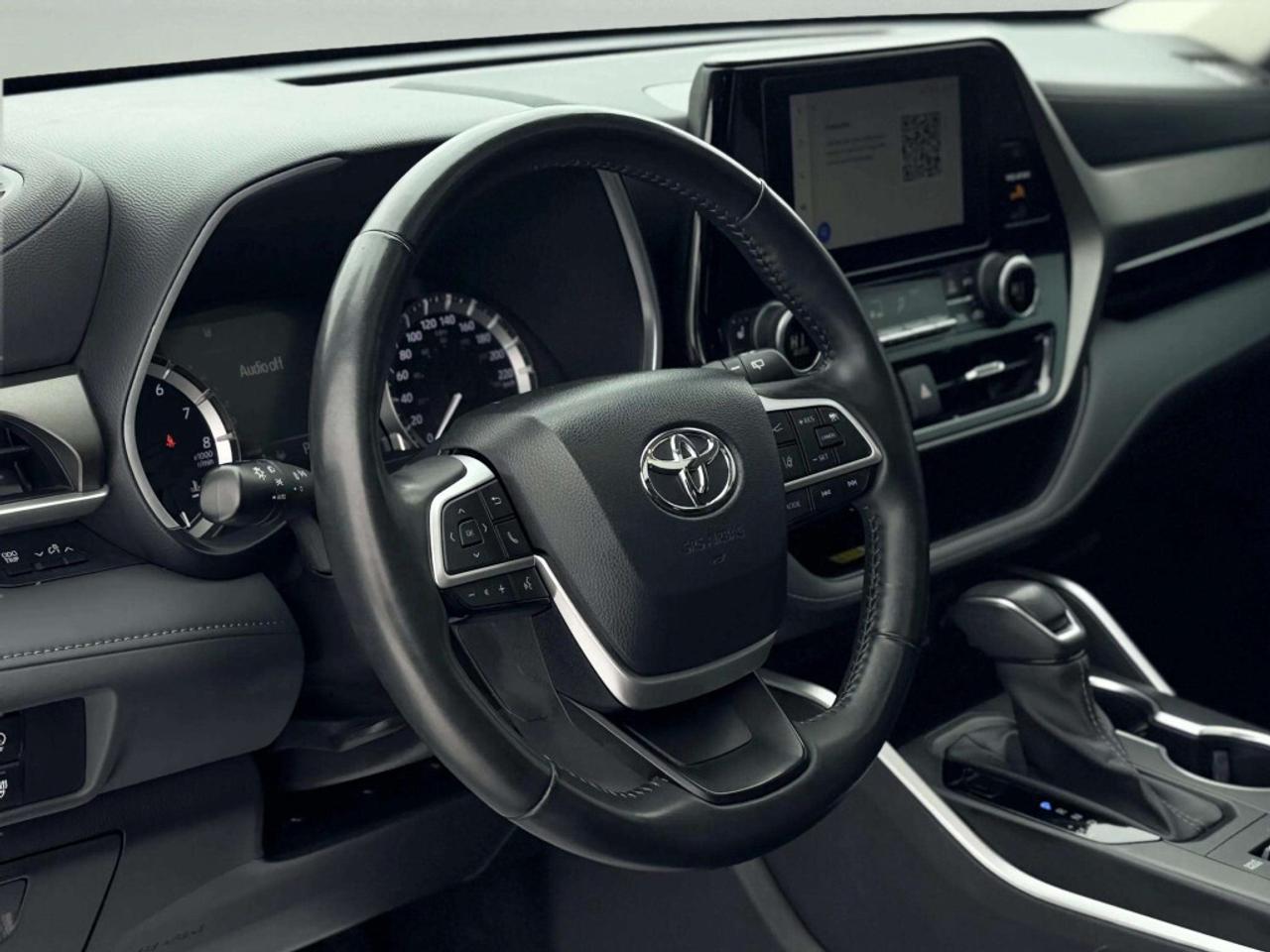 2023 Toyota Highlander XLE Photo