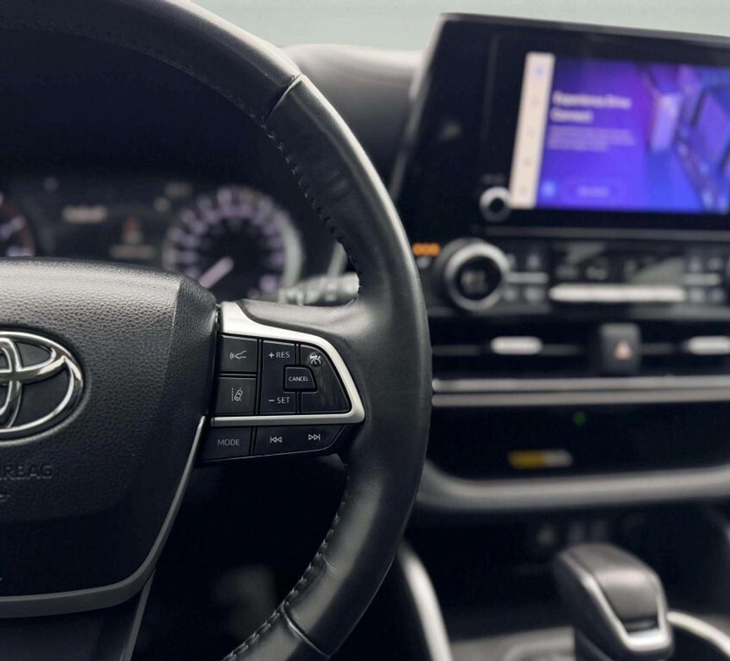 2023 Toyota Highlander XLE Photo