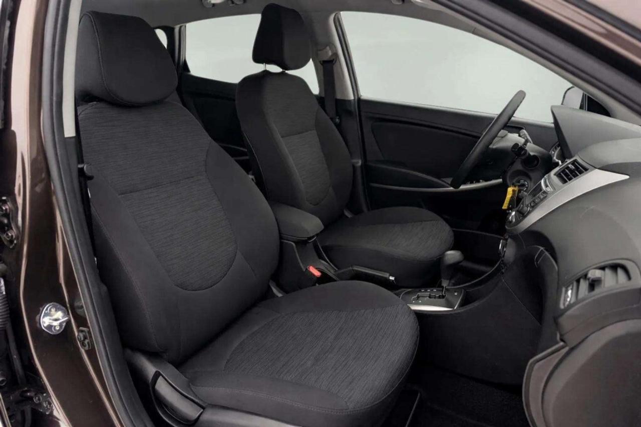 2015 Hyundai Accent HB Automatic GL Photo