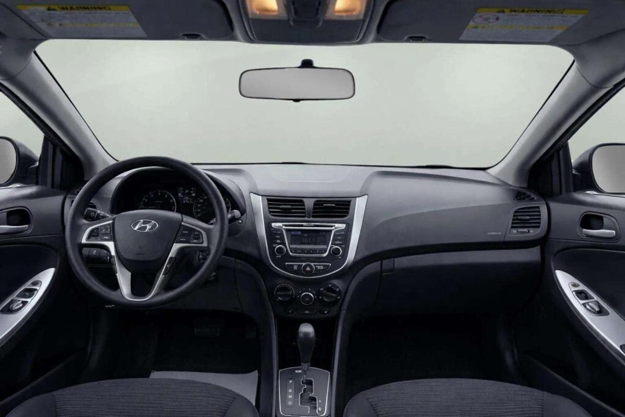 2015 Hyundai Accent HB Automatic GL Photo