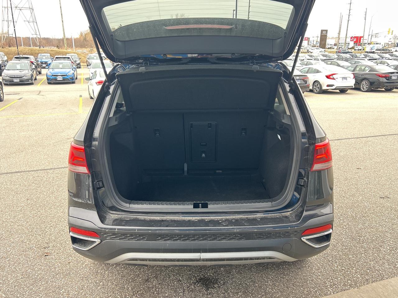 2024 Volkswagen Taos Comfortline   Pano Roof Photo