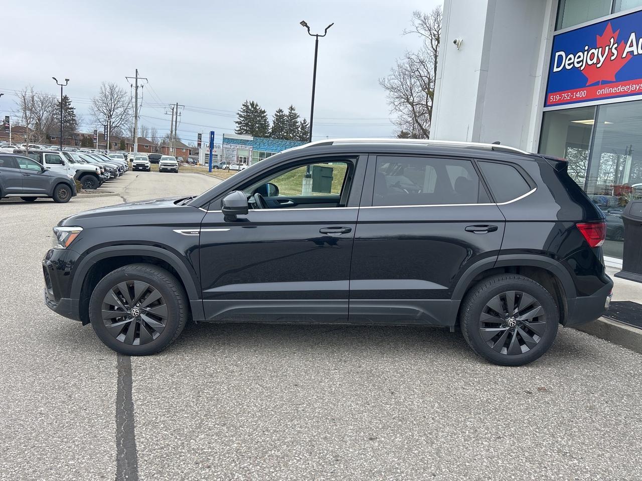 2024 Volkswagen Taos Comfortline   Pano Roof Photo