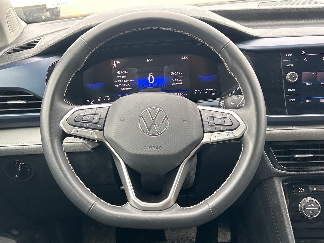 2024 Volkswagen Taos Comfortline   Pano Roof Photo