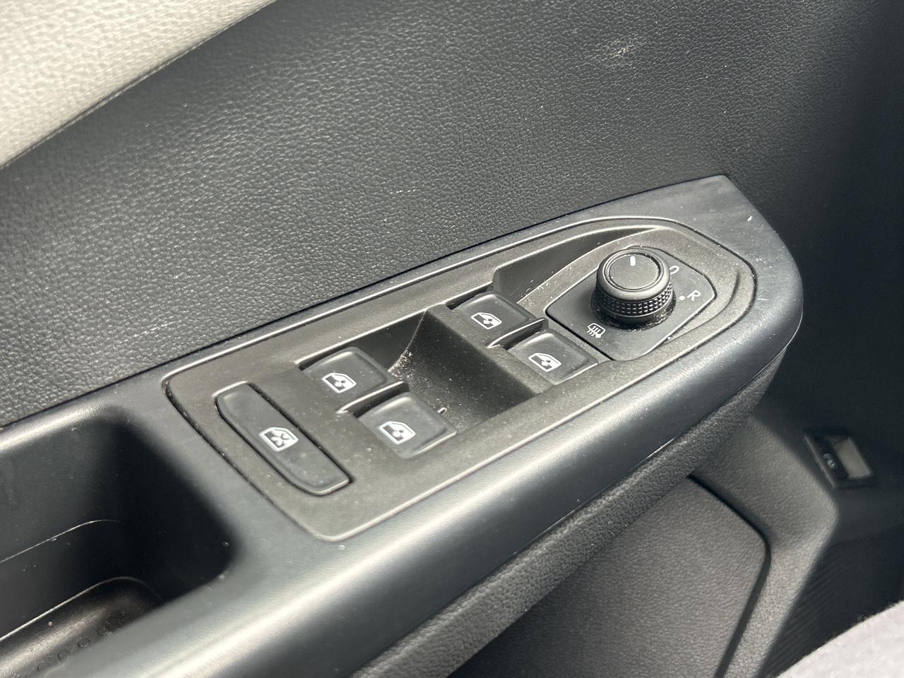 2024 Volkswagen Taos Comfortline   Pano Roof Photo